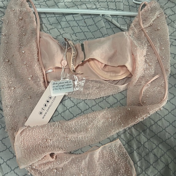 Embellished sleeve cowl neck crop top in blush - Picture 5 of 5